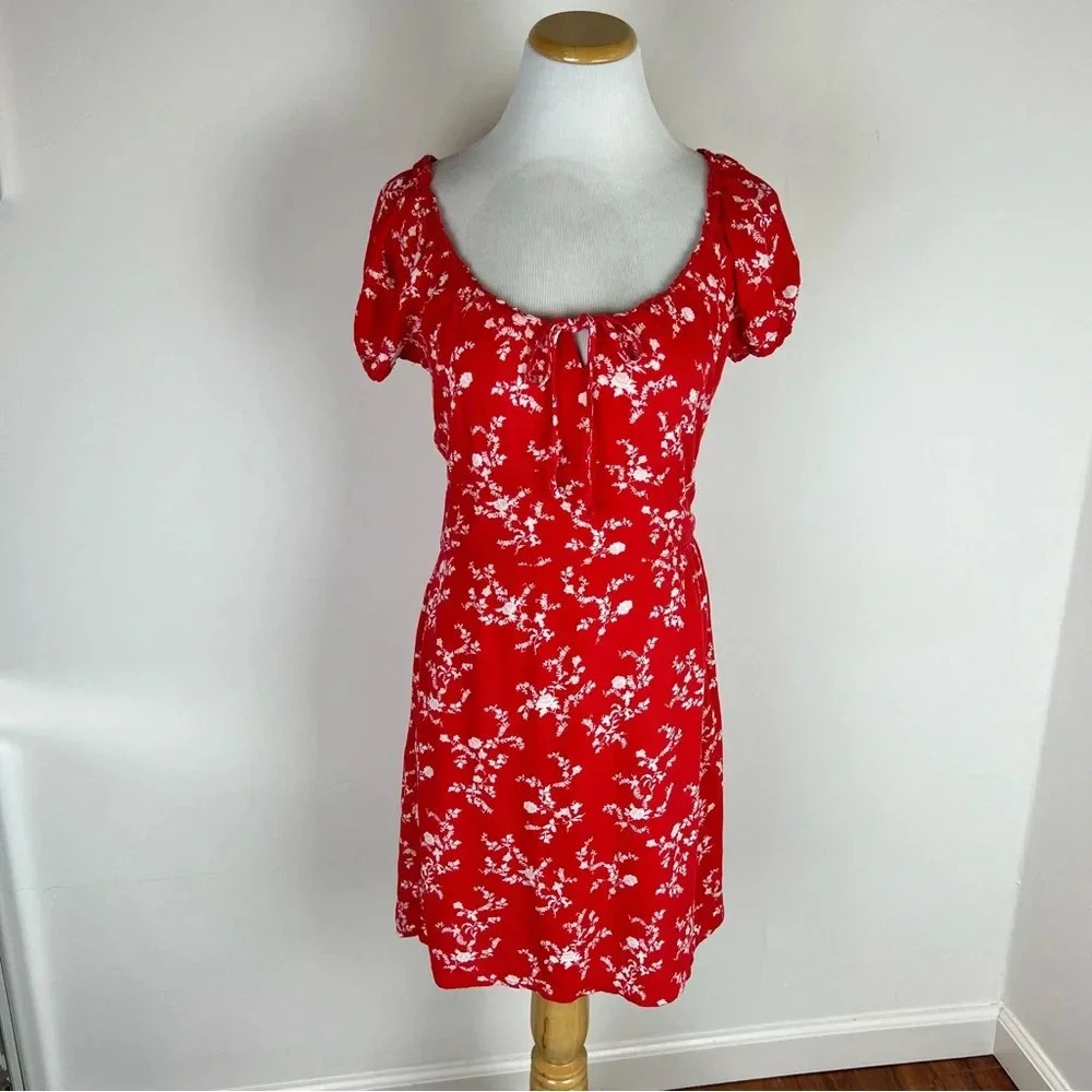 Abercrombie & Fitch Floral Print Red Mini Dress Size Medium M Tall